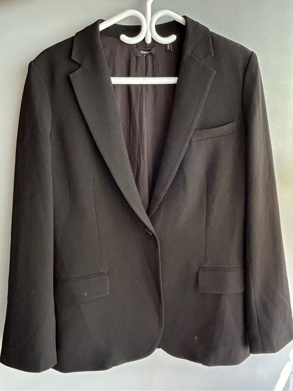 PT.1 of A Set - THEORY Classic Black Single-Button Blazer